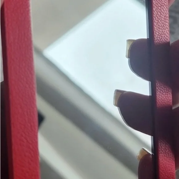 DIOR Beauty Red Quilted Petite Mirror - Picture 4 of 4